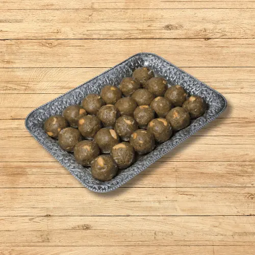 Nuvvula Laddu (White / Black)